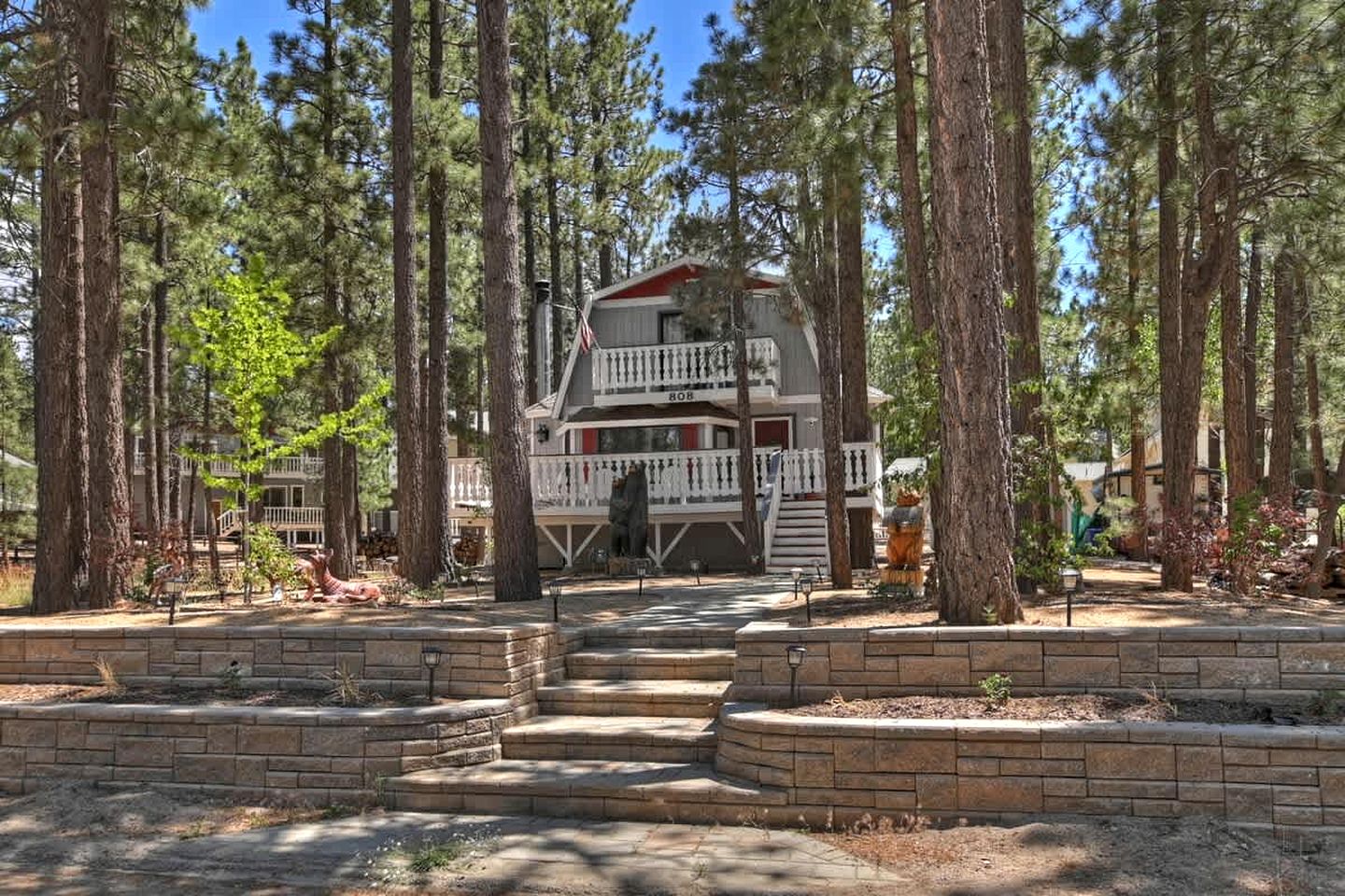 Tranquil Cabin with Barbecue and Beautiful Outdoor Living Space in Big Bear Lake, California