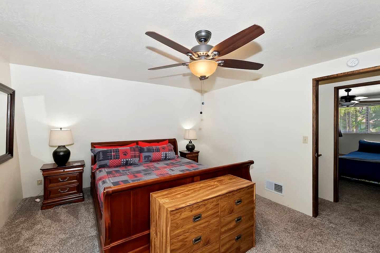 Tranquil Cabin with Barbecue and Beautiful Outdoor Living Space in Big Bear Lake, California