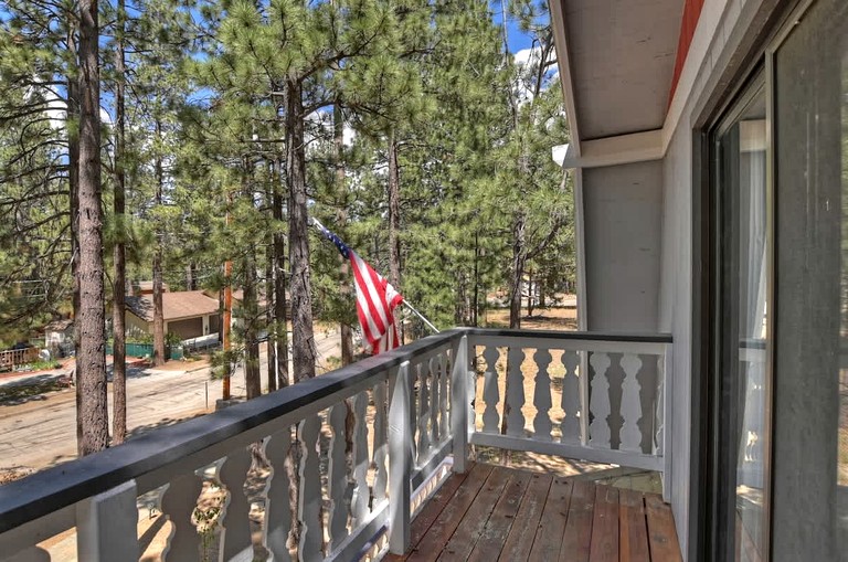 Cabins (United States of America, Big Bear, California)