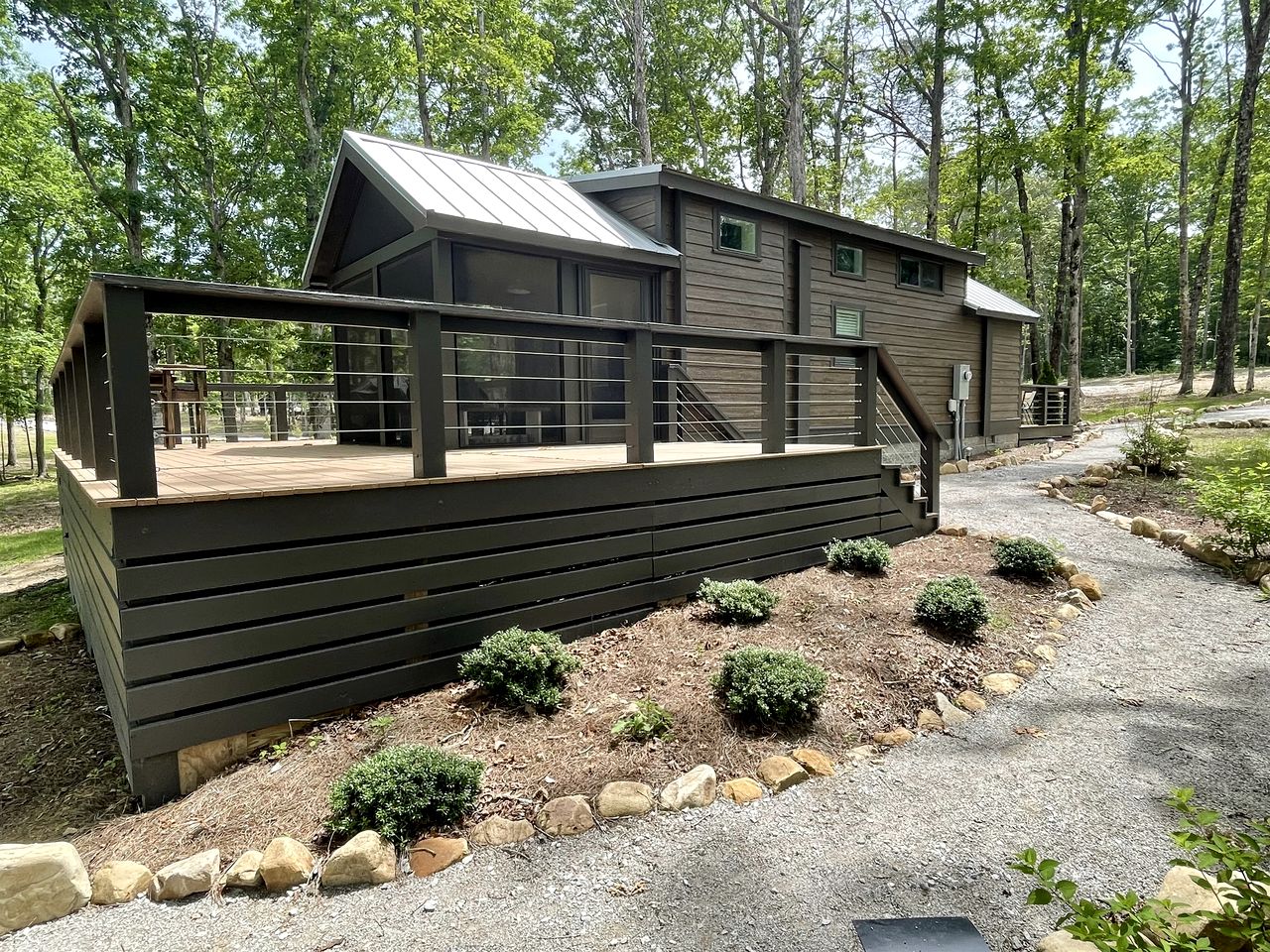 Tranquil Cabin with Fire Pit and Panoramic Lake Views in Tennessee