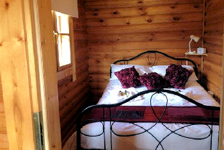 Log Cabins (Axminster, England, United Kingdom)