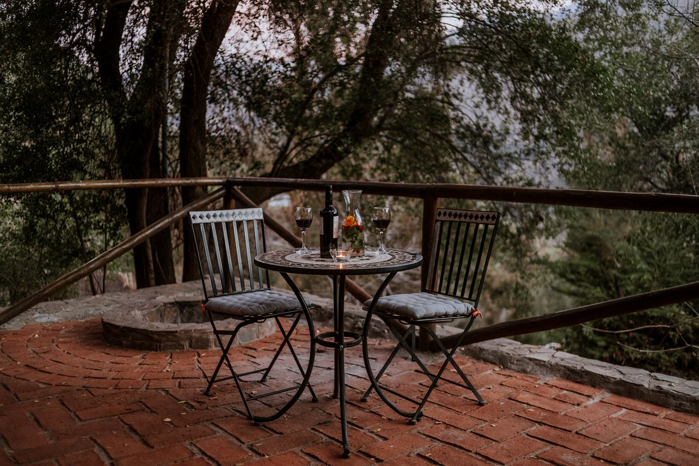 Tranquil Couples' Cabin Rental in the Mountains near Santiago, Chile