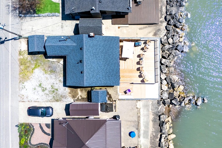 Cottages (Canada, Kingsville, Ontario)