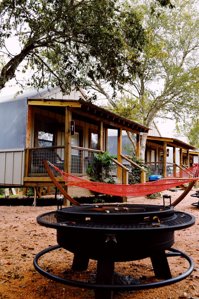 Tranquil Family Vacation by a Creek: Luxury Tented Cabin in Seguin, Texas