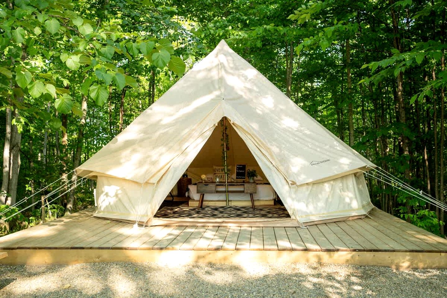 Tranquil Forest Oasis: Fabulous Bell Tent for Two near Tobermory, Canada