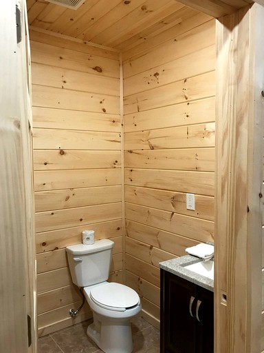 Cabins (United States of America, Eagle Bay, New York)