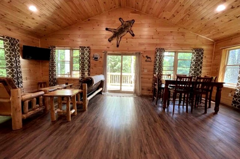 Cabins (United States of America, Eagle Bay, New York)