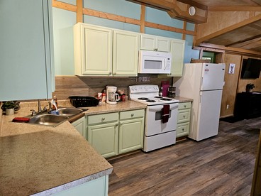 Tranquil Hocking Hills Cottage at Old Mans Cave Perfect for a Pet-Friendly Getaway with Private Outdoor Jacuzzi photo 5