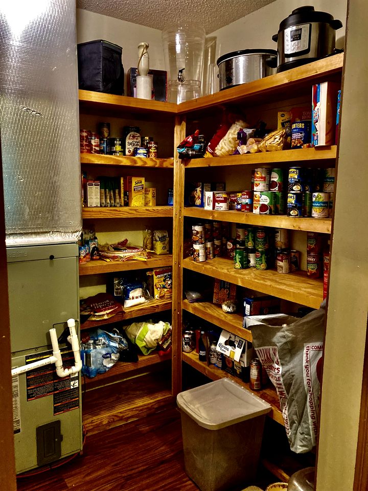 Secluded Lakefront House Nestled in the Woods for an Unforgettable Adventure in Nature in Williford, Arkansas