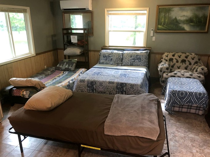 Cabins (United States of America, Williford, Arkansas)