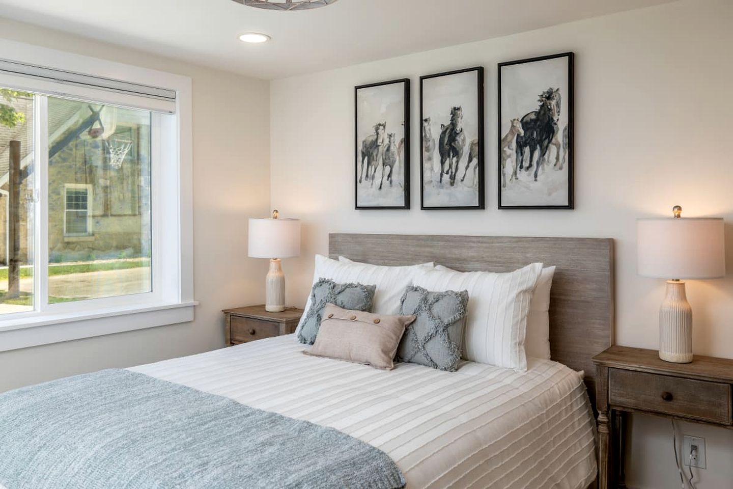 Tranquil Farmhouse Cottage with Scenic Views of the Smoky Mountains in Maryville, Tennessee