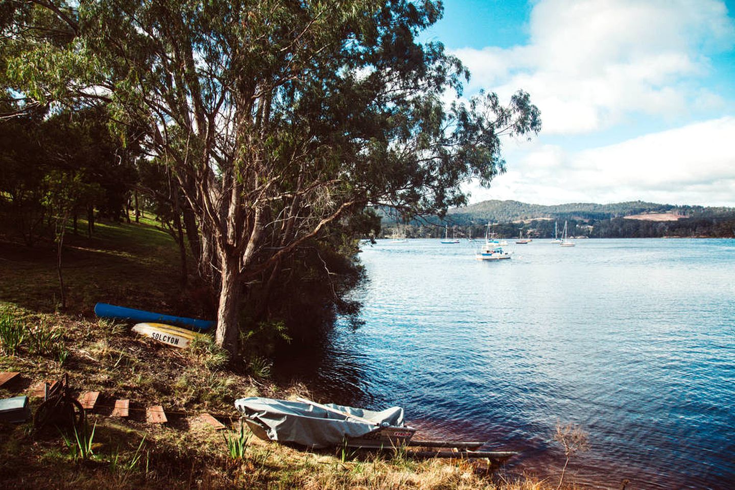 Oceanfront Yoga Retreat with Stunning Views in Deep Bay, Tasmania