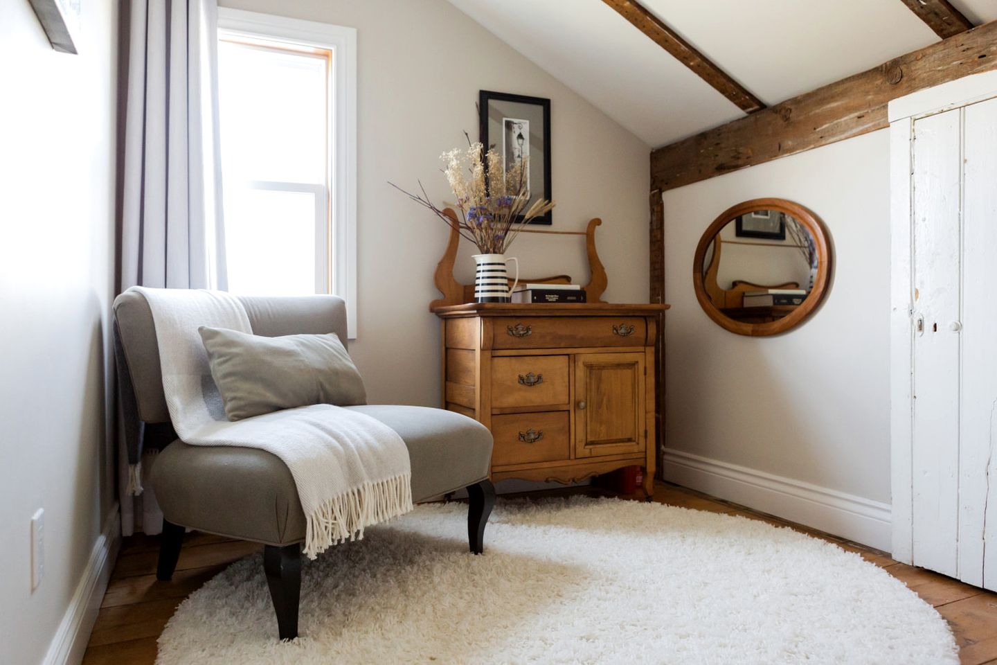 Tranquil Restored Farmhouse Ideal to Disconnect in Ontario