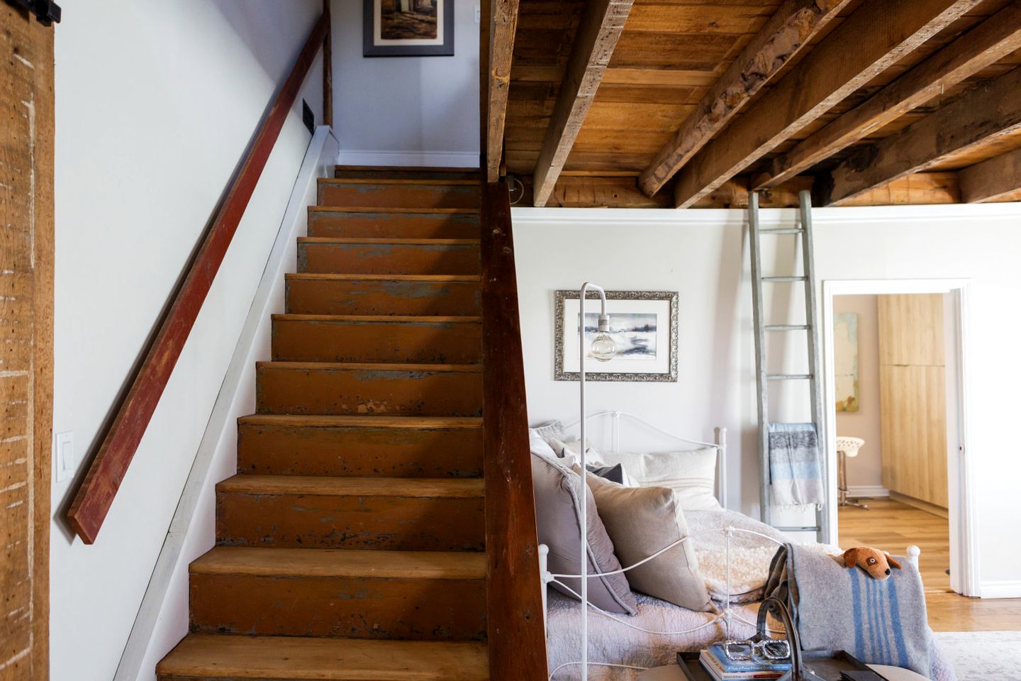 Tranquil Restored Farmhouse Ideal to Disconnect in Ontario
