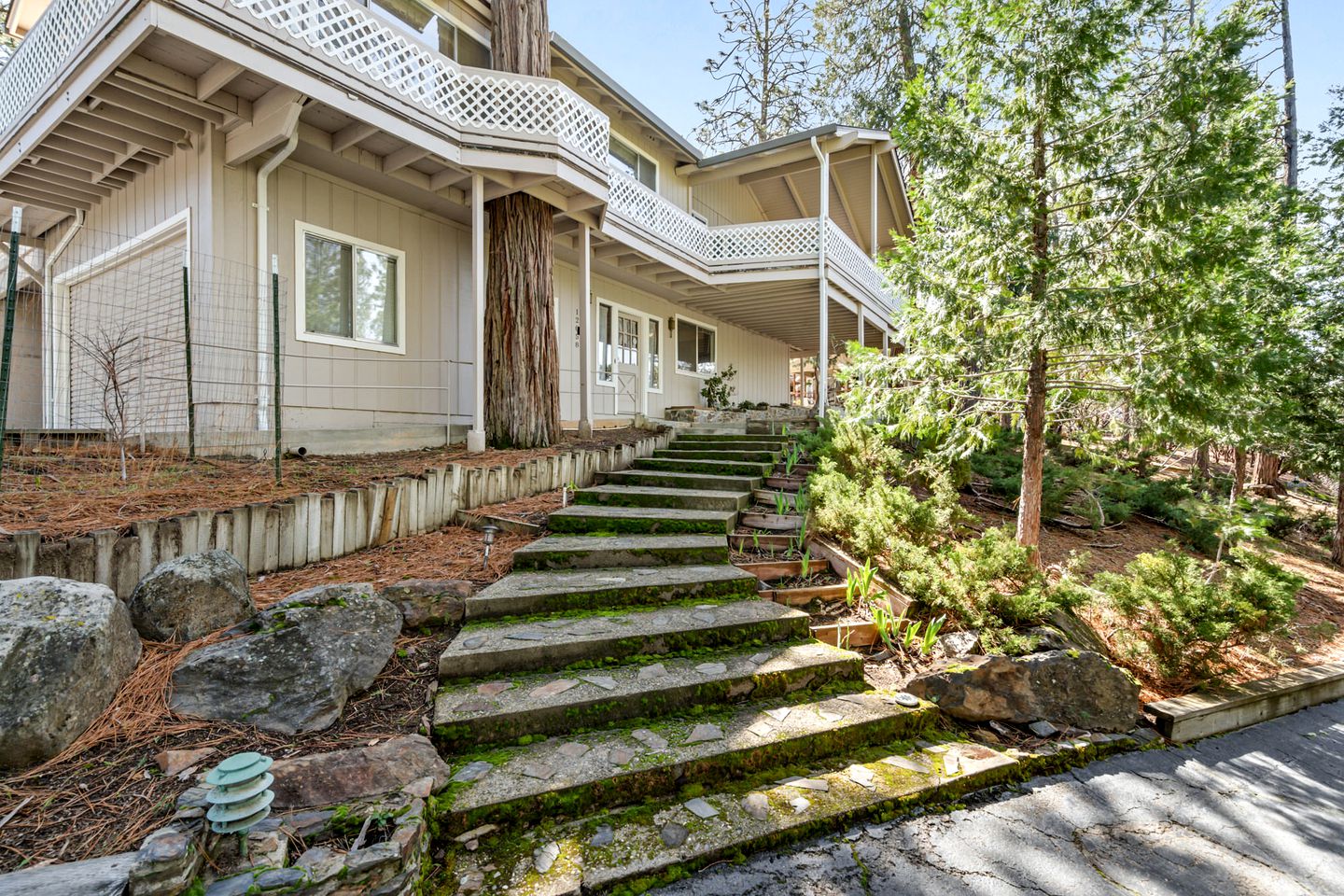 Impressive Villa with Ping Pong Table and Barbecue in Groveland, California