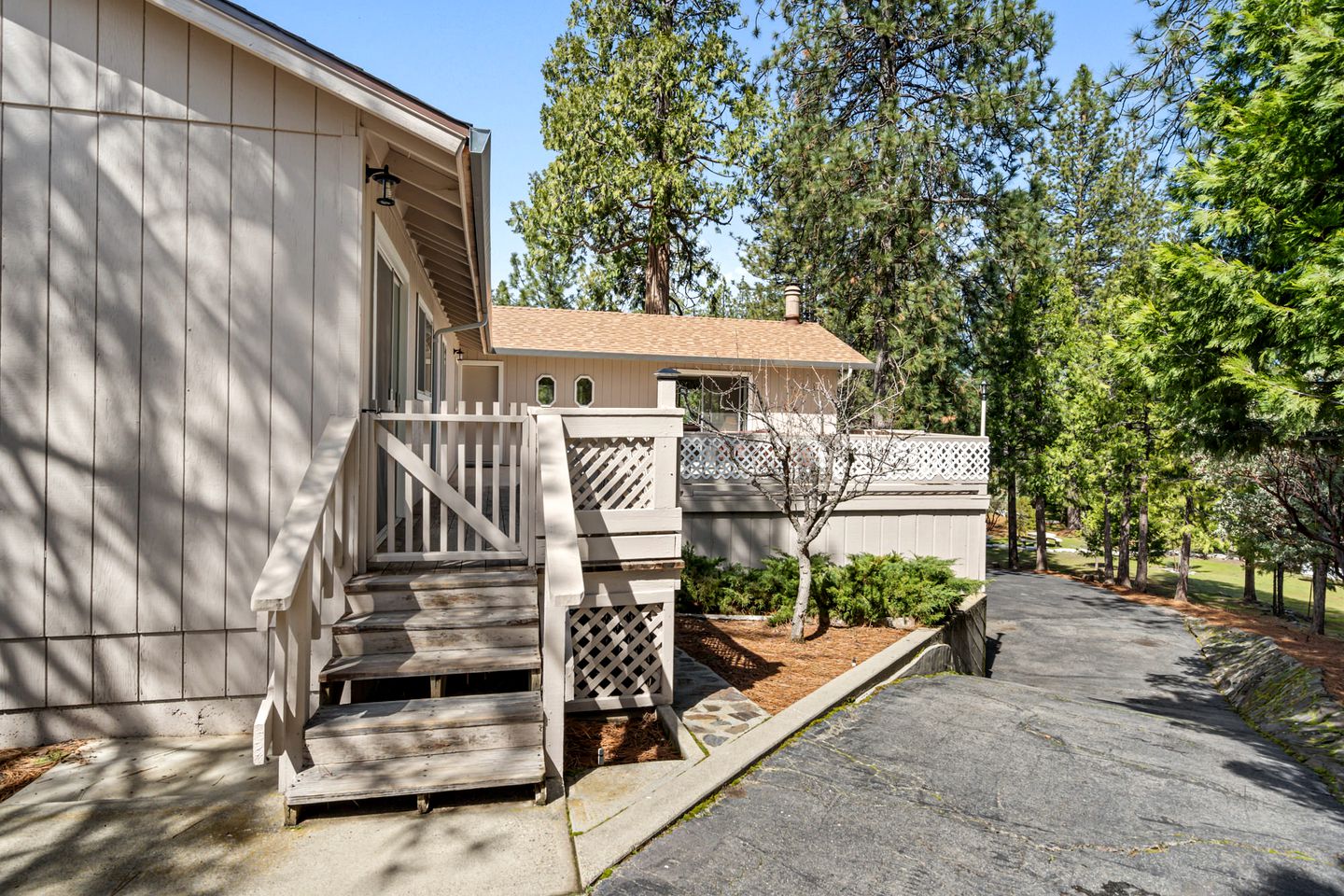 Impressive Villa with Ping Pong Table and Barbecue in Groveland, California