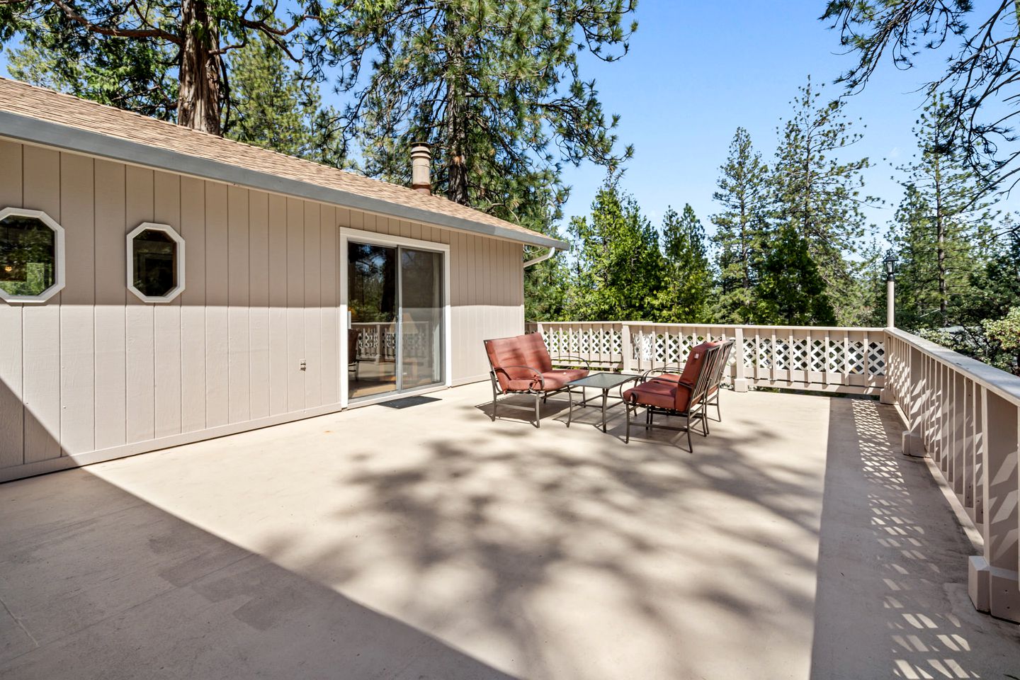 Impressive Villa with Ping Pong Table and Barbecue in Groveland, California