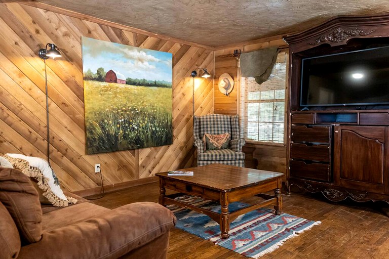 Cabins (United States of America, Chilton, Texas)