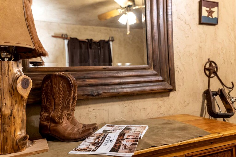 Cabins (United States of America, Chilton, Texas)