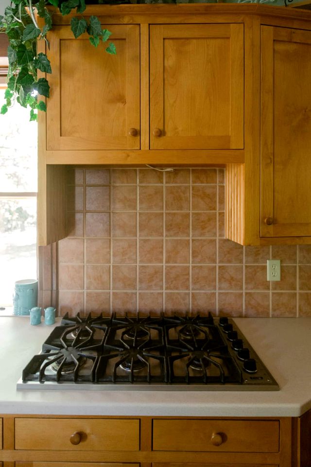 Tranquil Retreat to the Woods: Beautiful Family-Friendly Cottage near Owensville, Missouri