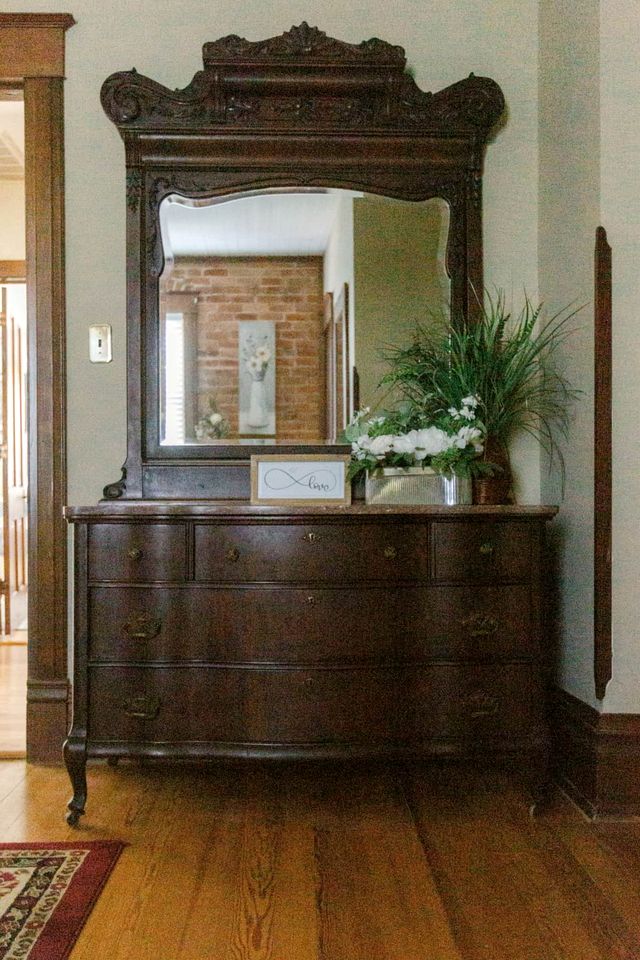 Tranquil Retreat to the Woods: Beautiful Family-Friendly Cottage near Owensville, Missouri