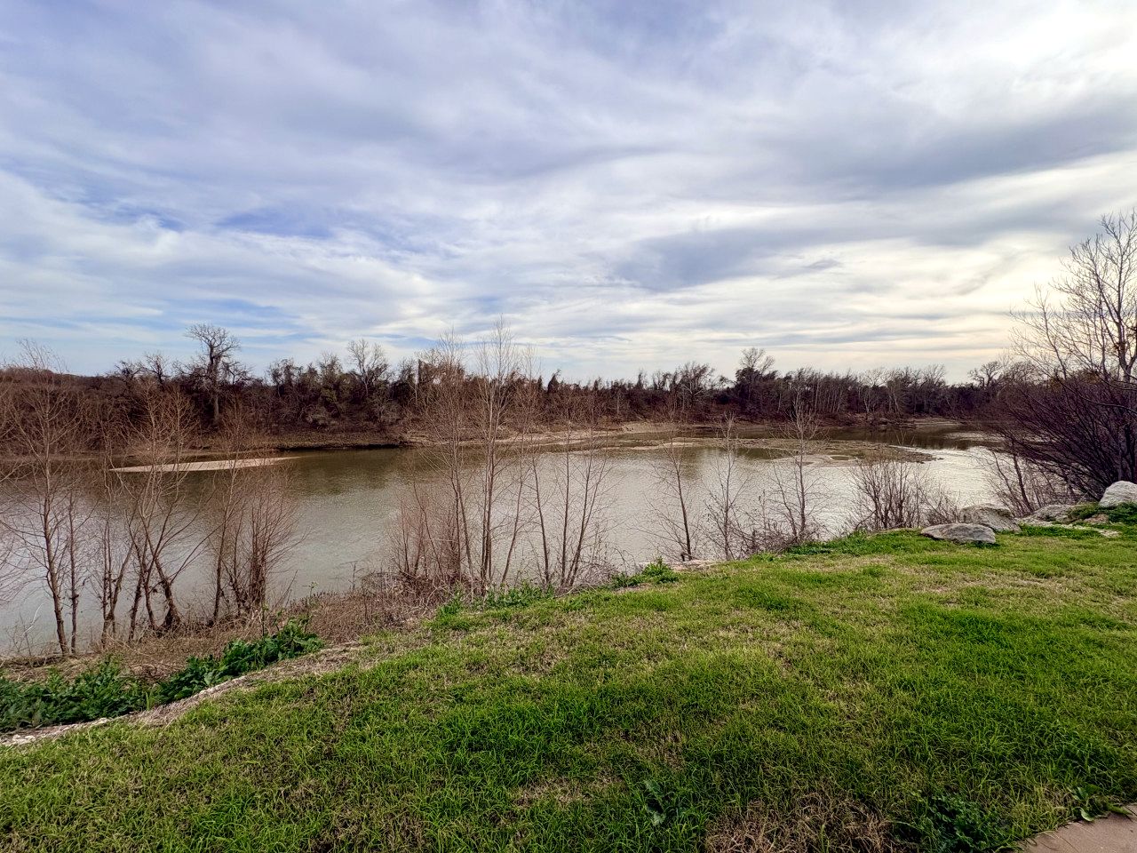 Tranquil Riverfront Retreat with Pool Table and Firepit near the Brazos River in Riverside, Texas