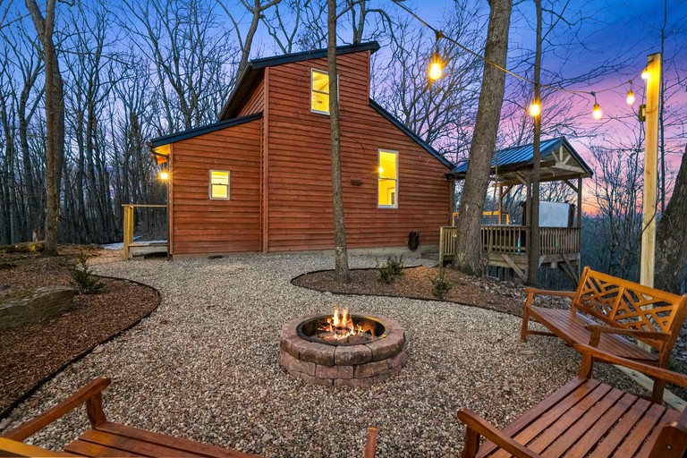 Cabins (United States of America, Amanda, Ohio)