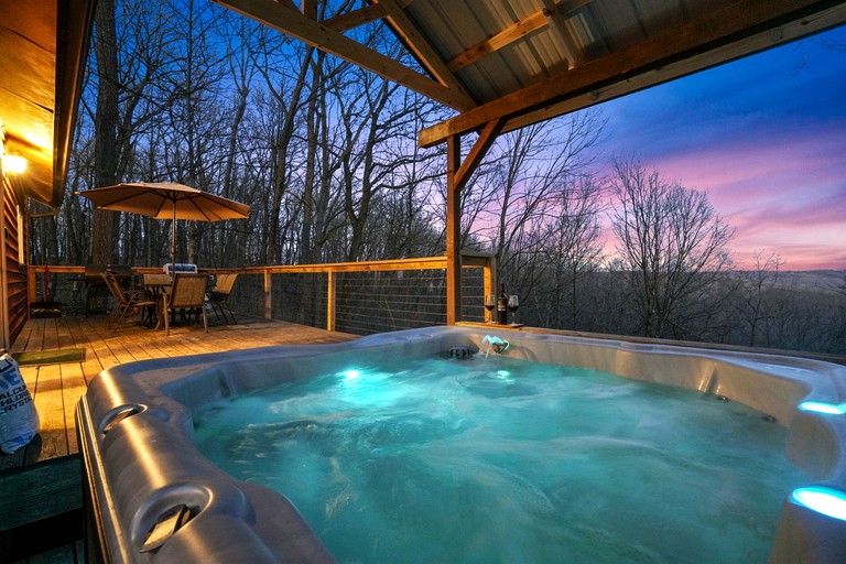 Cabins (United States of America, Amanda, Ohio)
