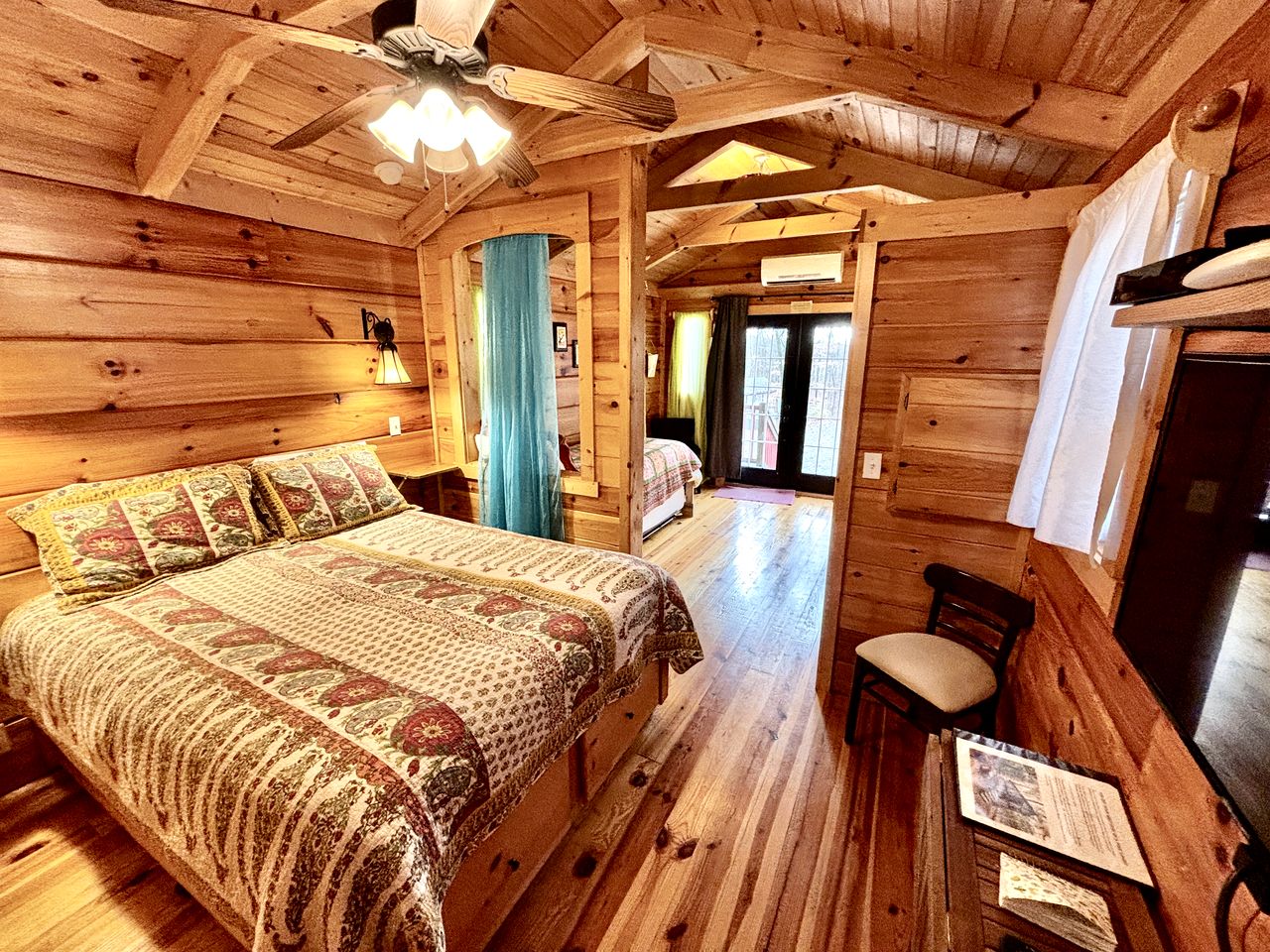 Gypsy Cottage Near the Smokies #15 Queenie, Sevierville, Tennessee
