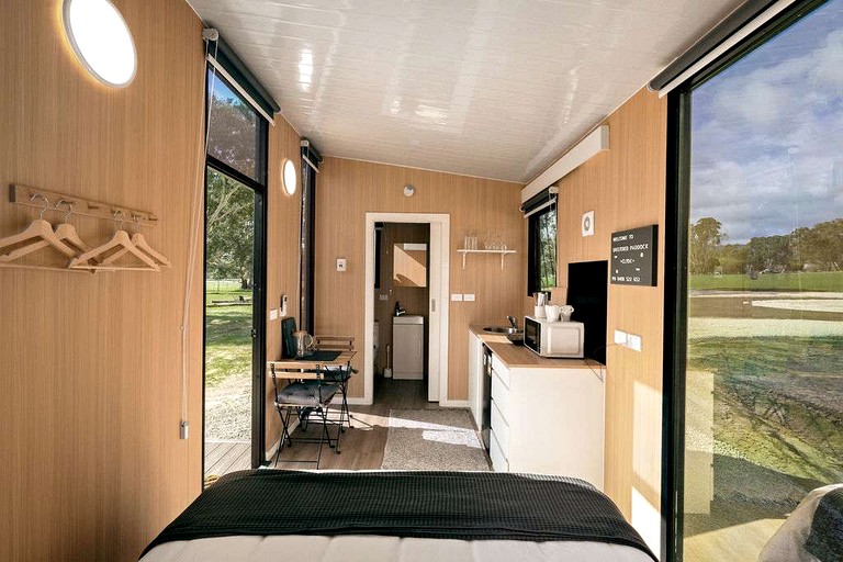 Tiny Houses (Australia, Warrenmang, Victoria)