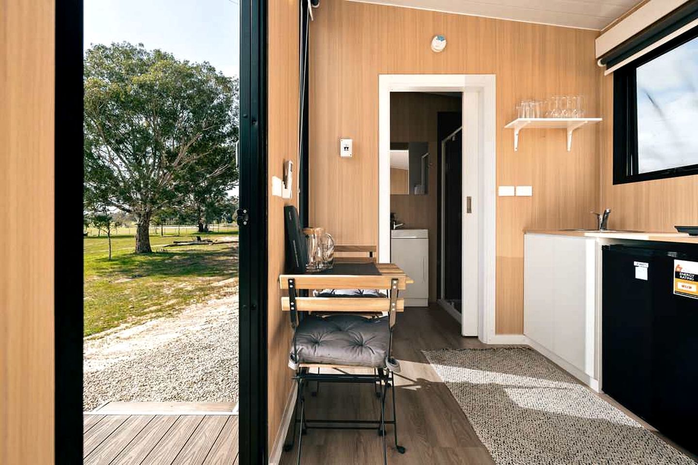 Tranquil Tiny House Farm Stay with Rolling Hill Views near Grampians, Warrenmang Victoria