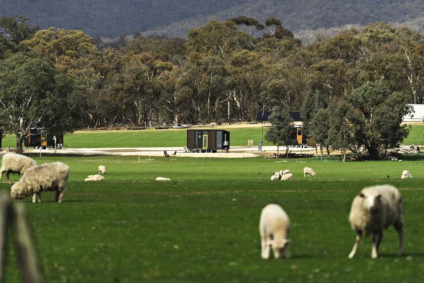 Tranquil Tiny House Farm Stay with Rolling Hill Views near Grampians, Warrenmang Victoria
