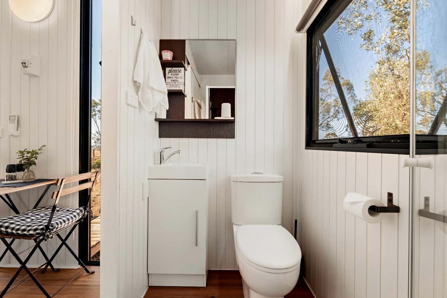 Tranquil Tiny House Near the Coast in Wangoom, Victoria