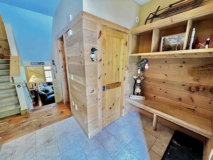 Cabins (United States of America, Stratton, Vermont)