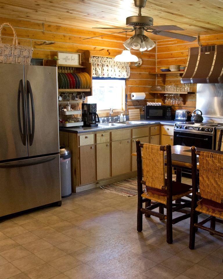 Tranquil Two Bedroom Cabin in Riverside, Wyoming