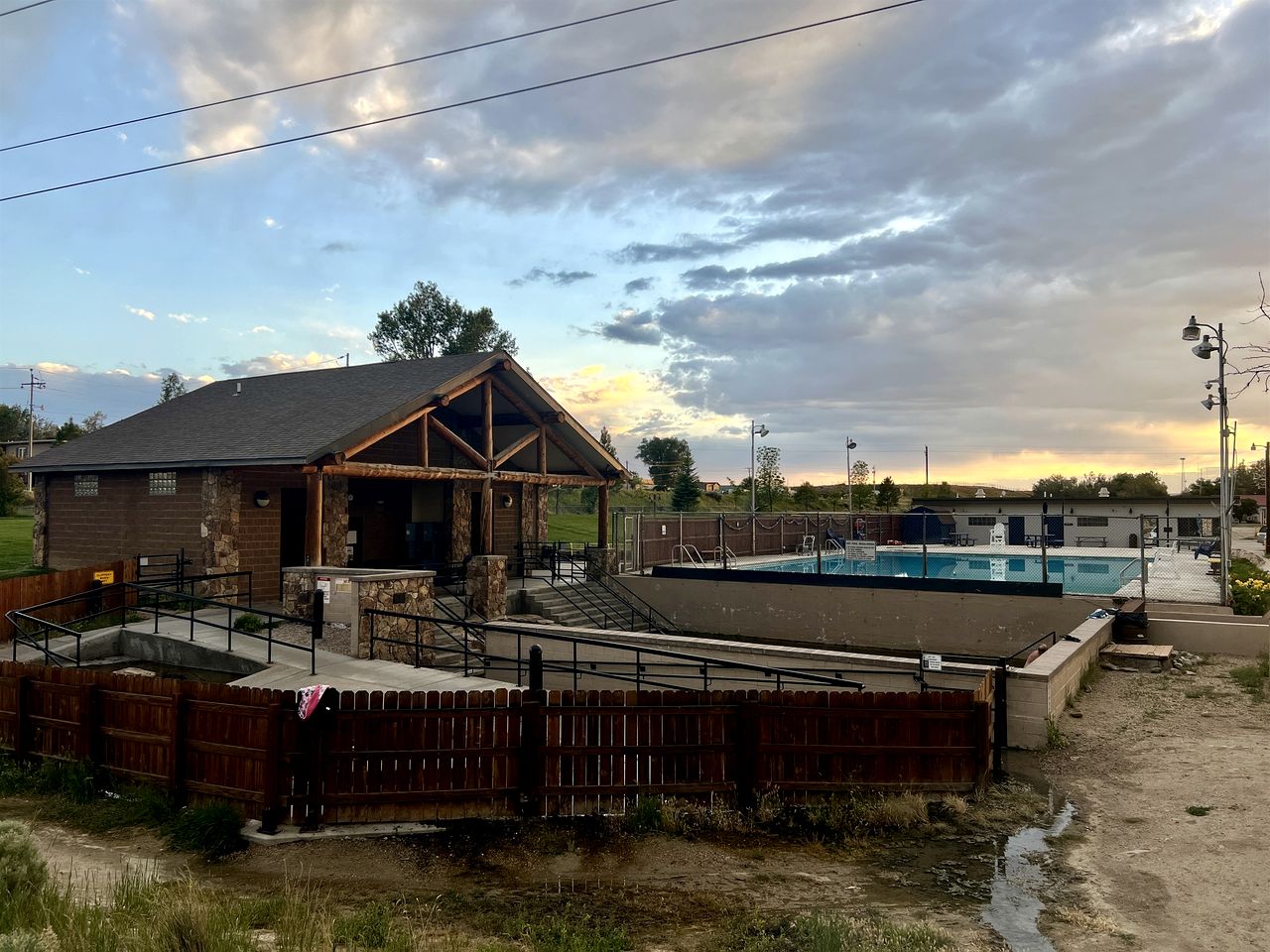 Tranquil Two Bedroom Cabin in Riverside, Wyoming