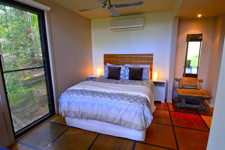 Cabins (Uki, New South Wales, Australia)