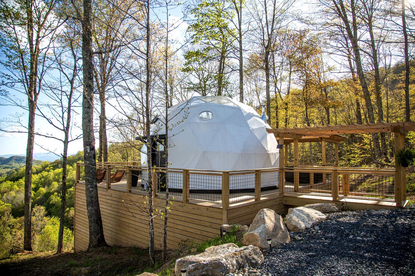 Tranquil, Asian Inspired Luxury Dome with Hot Tub in the Vero Mountains, North Carolina