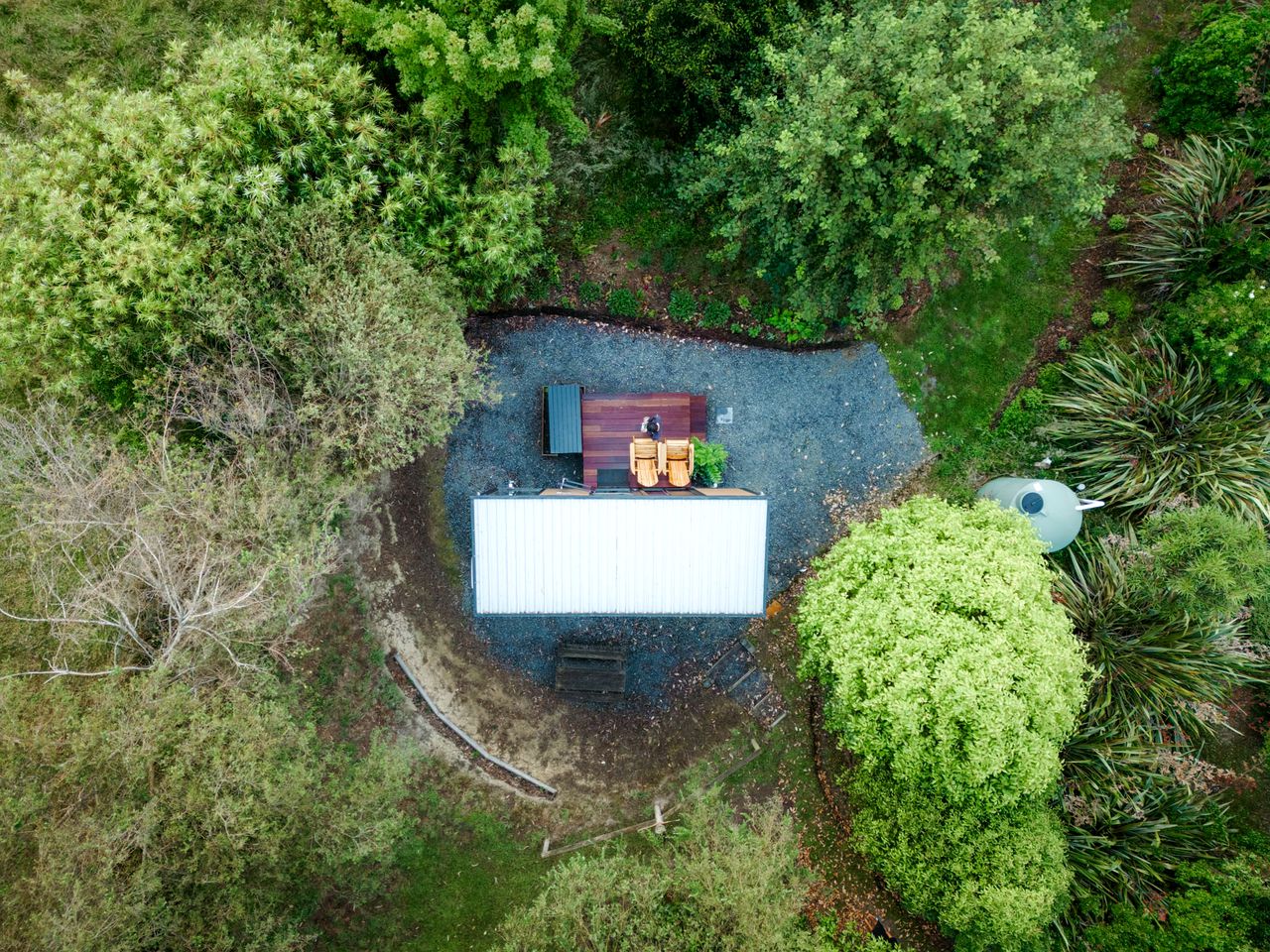 Luminous Serene Tiny House with Hot-Tub and Beautiful Wildlife in Owaka, South Island