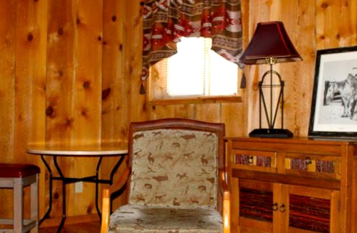 Rustic Log Retreat near Kaibab National Forest in Williams, Arizona