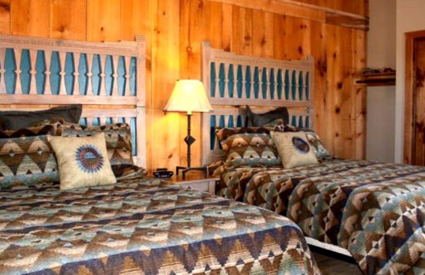 Family-friendly Suite Getaway at a Western Bed and Breakfast in Williams, Arizona