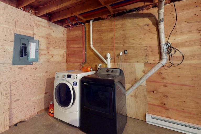 Cabins (United States of America, Greenville, Maine)