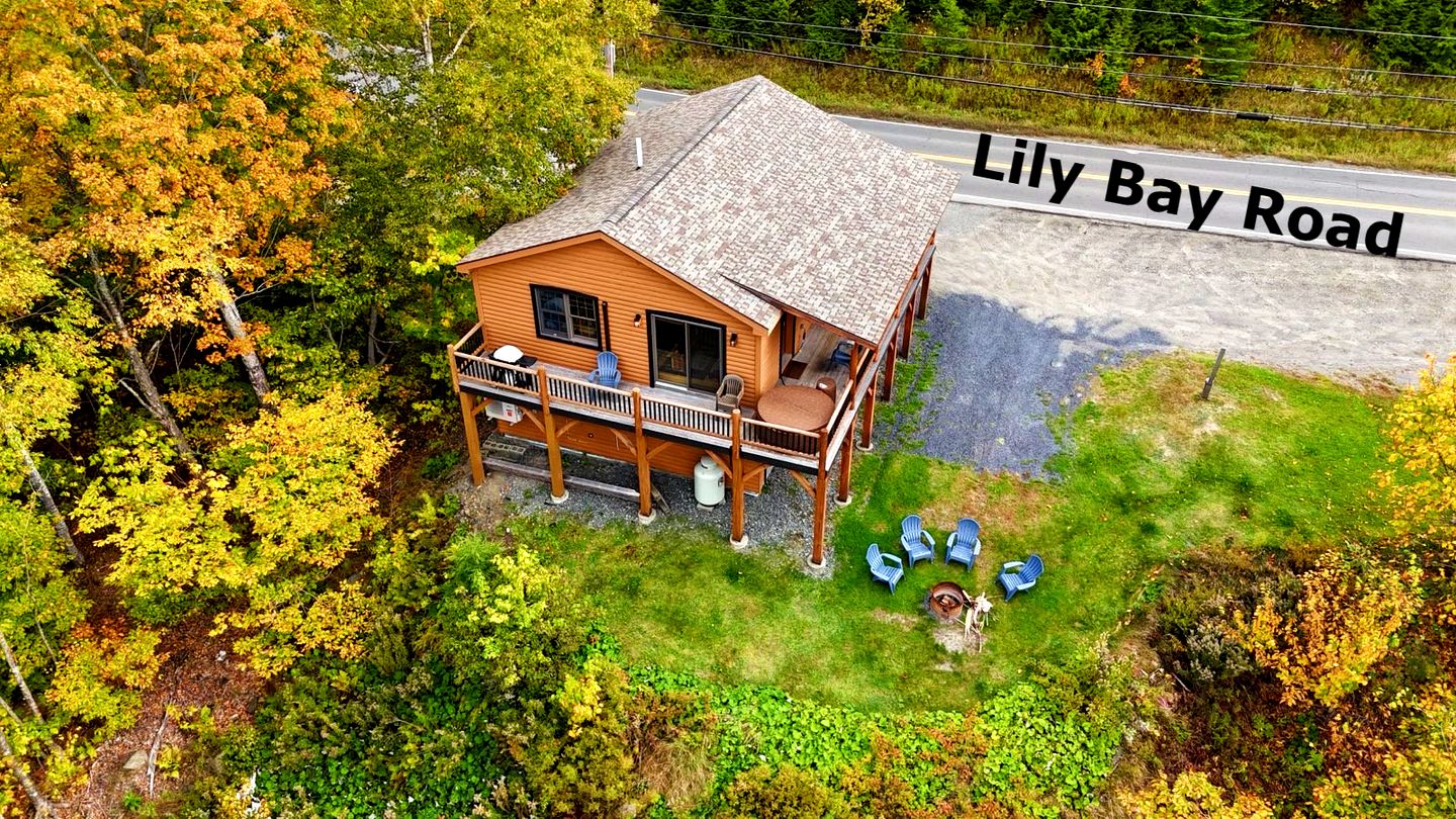 Tranquil Cabin with Hot-Tub and Breathtaking Sunset Views in Maine