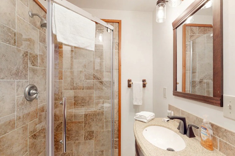 Cabins (United States of America, Greenville, Maine)