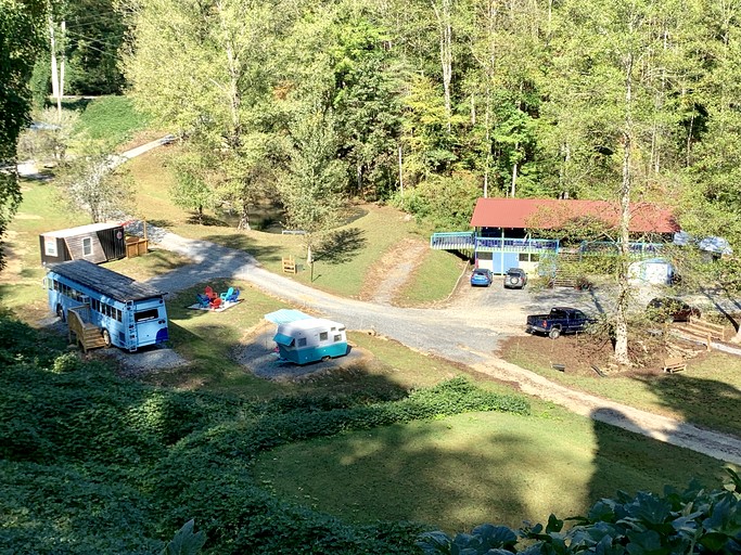 Caravans (United States of America, Bryson City, North Carolina)
