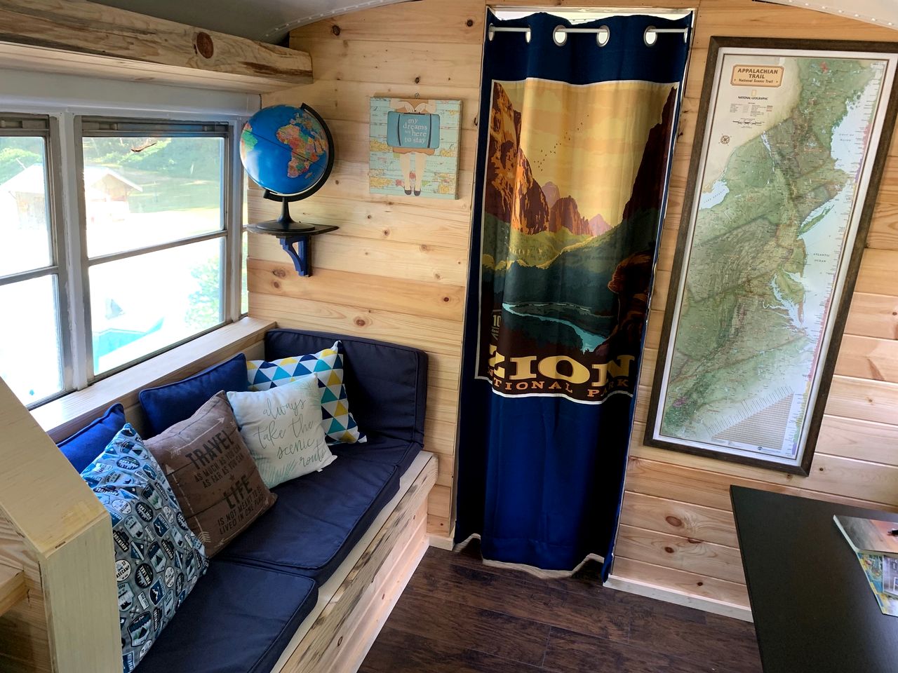 Stunning Converted Bus for a Fantastic Getaway near Bryson City, North Carolina