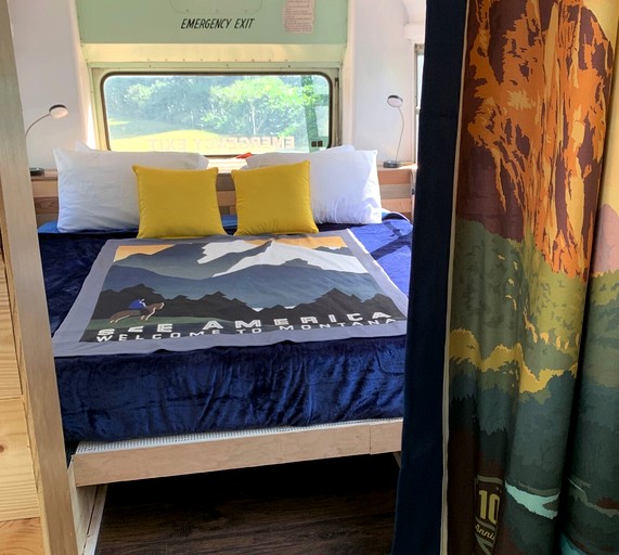 Caravans (United States of America, Bryson City, North Carolina)