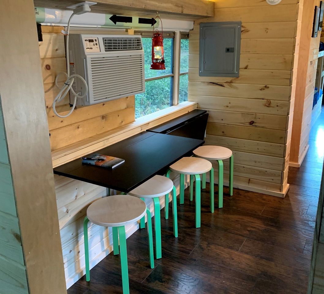 Stunning Converted Bus for a Fantastic Getaway near Bryson City, North Carolina