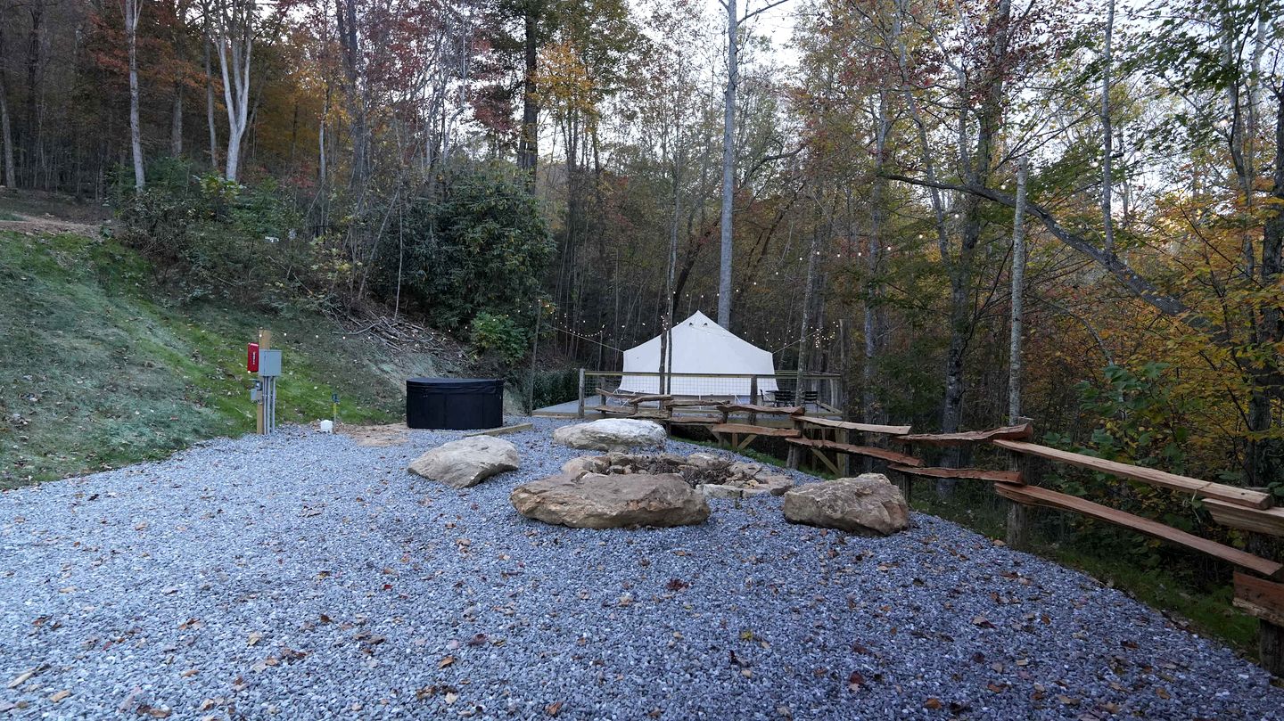 Tree Covered Glamping Hideaway with Hot Tub, Bell Tent and Elevated Deck in Waynesville, North Carolina