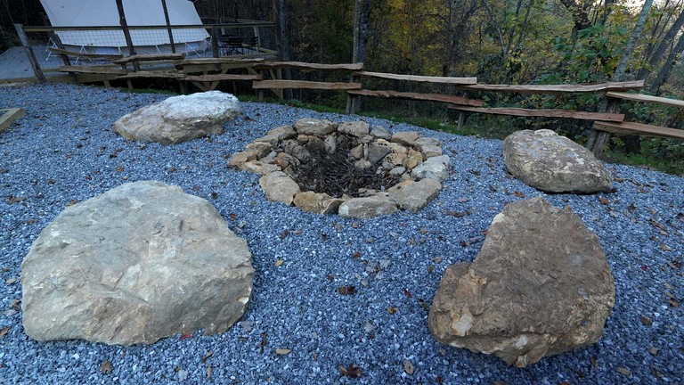 Bell Tents (United States of America, Waynesville, North Carolina)